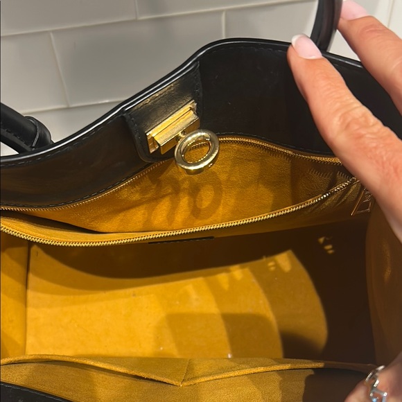 Louis Vuitton Black Leather Women's Bag - Picture 7 of 8